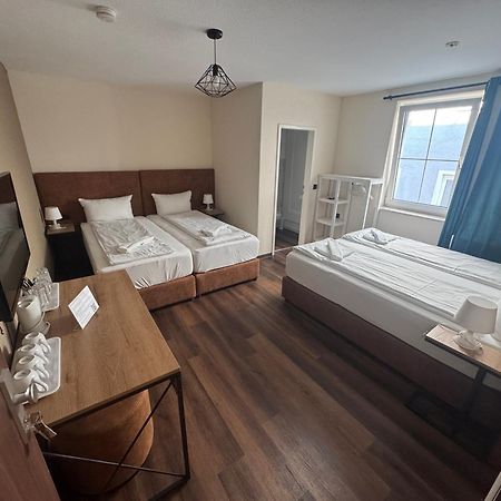 Hotel Capitol Zentrum - 24H - 프리드리히스하펜 외부 사진