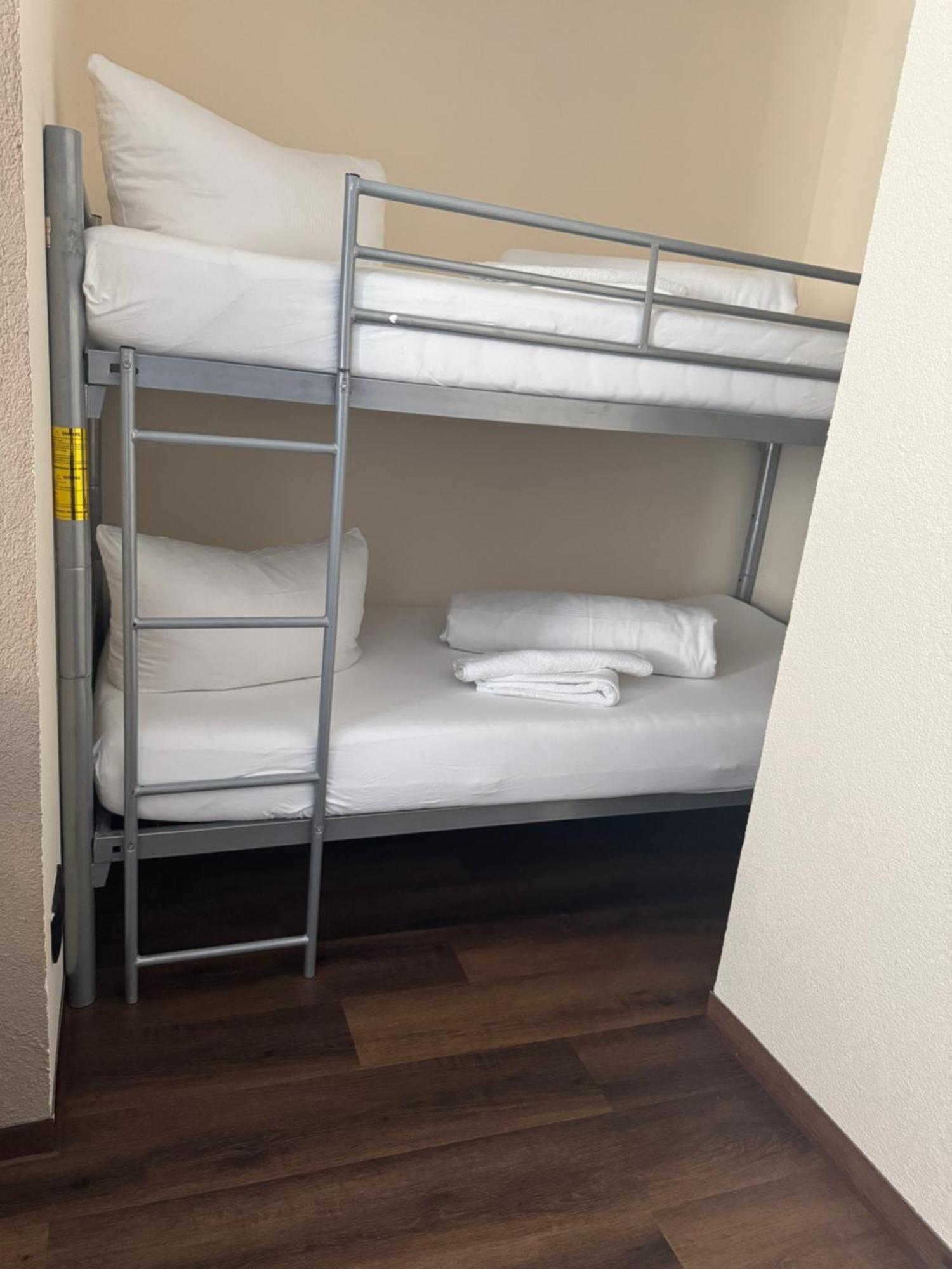 Hotel Capitol Zentrum - 24H - 프리드리히스하펜 외부 사진