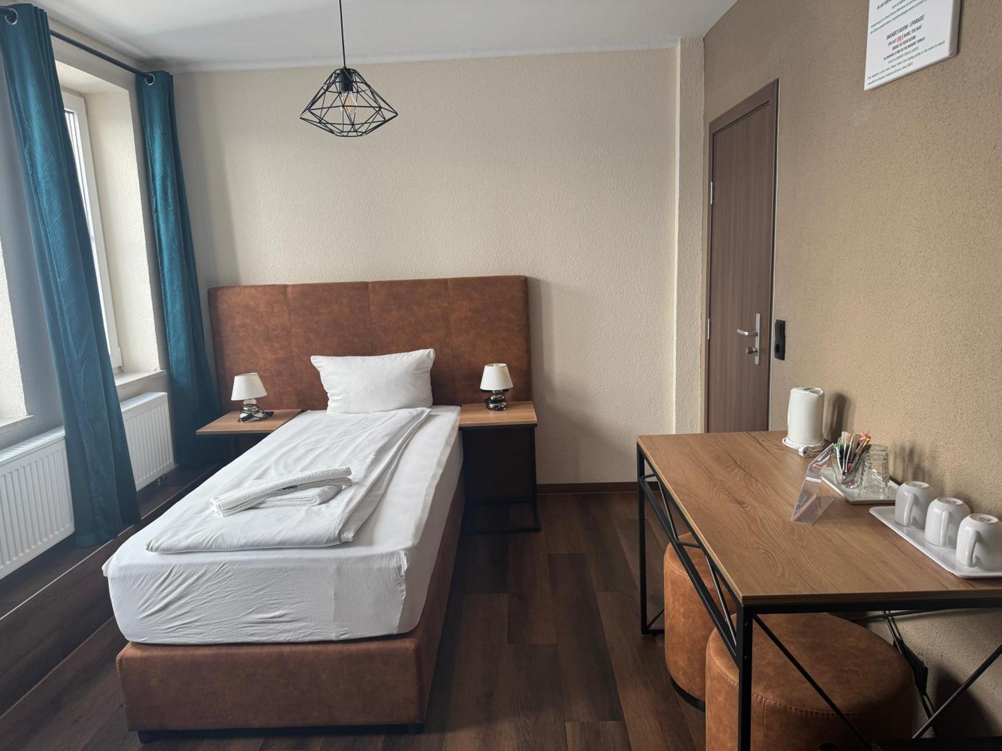 Hotel Capitol Zentrum - 24H - 프리드리히스하펜 외부 사진