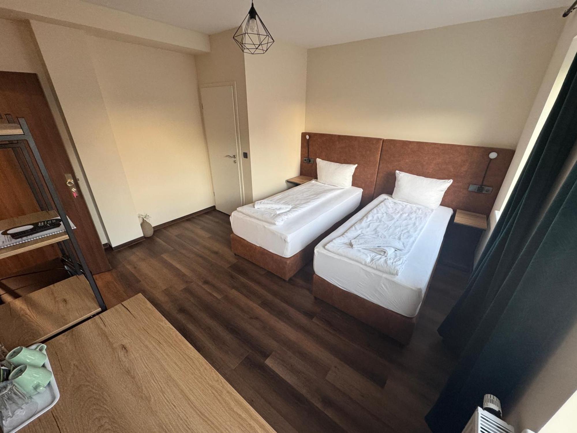 Hotel Capitol Zentrum - 24H - 프리드리히스하펜 외부 사진