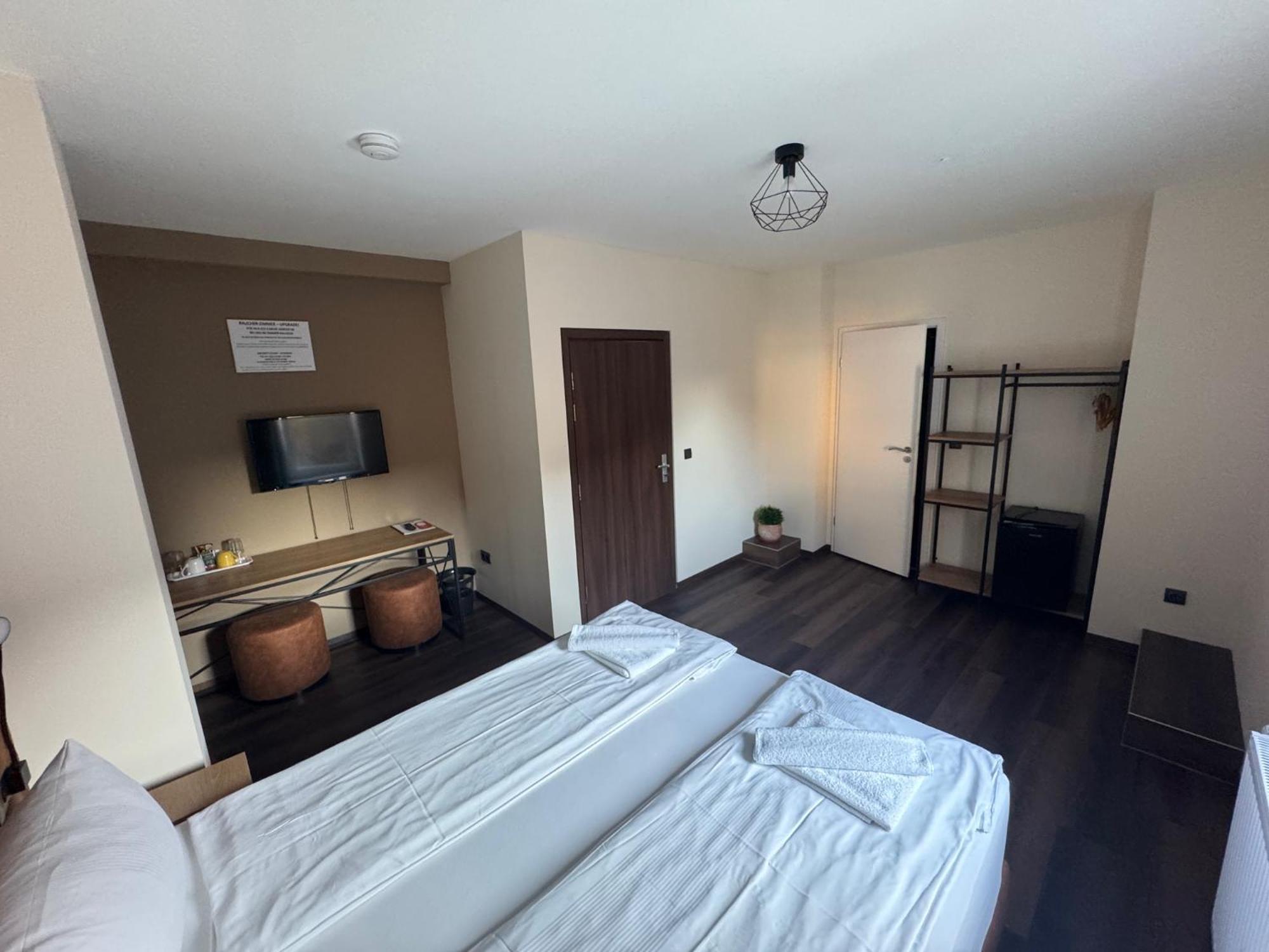 Hotel Capitol Zentrum - 24H - 프리드리히스하펜 외부 사진